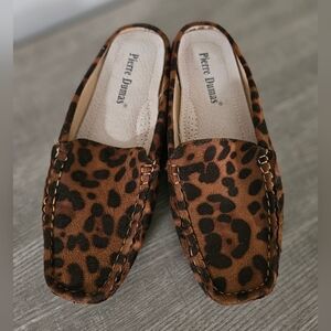 Pierre Dumas Leopard Print Slip On Backless Flat Loafers 6